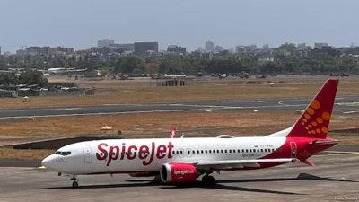 SpiceJet Funding Crunch Delays Pilot Pay as Airline Seeks Financial Support
