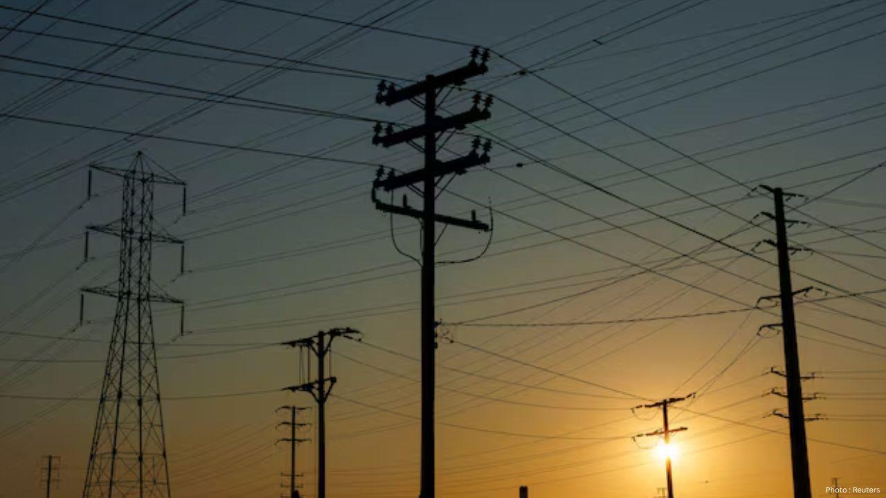 America’s Power Grid Faces a Trillion-Dollar Upgrade Challenge