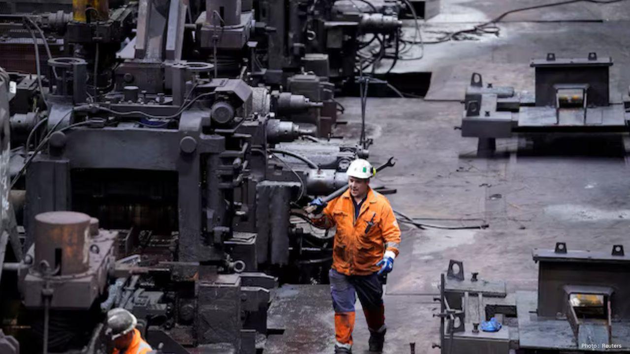 Britain Moves Closer to Nationalising British Steel to Protect Industry