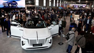 Chinese Automakers Target Wealthy Right-Hand-Drive Markets Through Hong Kong Showcase