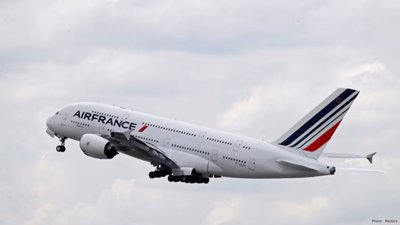 Airbus A380 Wing Crack Checks Raise Fresh Safety Questions