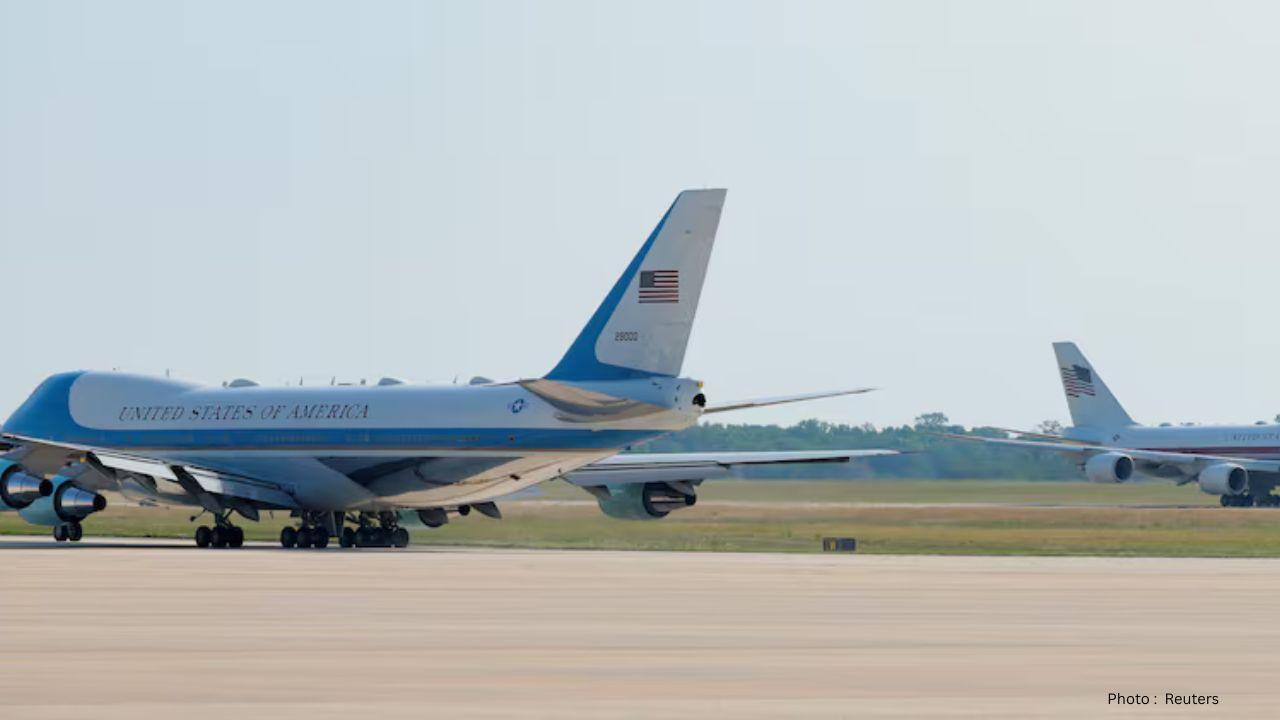Trump Switches From Old Air Force One to New Qatari Jet During UK Stop After Turkey Visit