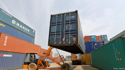 India's Trade Deficit Widens to $30.43 Billion as Hormuz Disruptions Hit Exports
