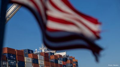 Trump Imposes New Tariffs on 60 Trading Partners After Global 10% US Tariff Expires