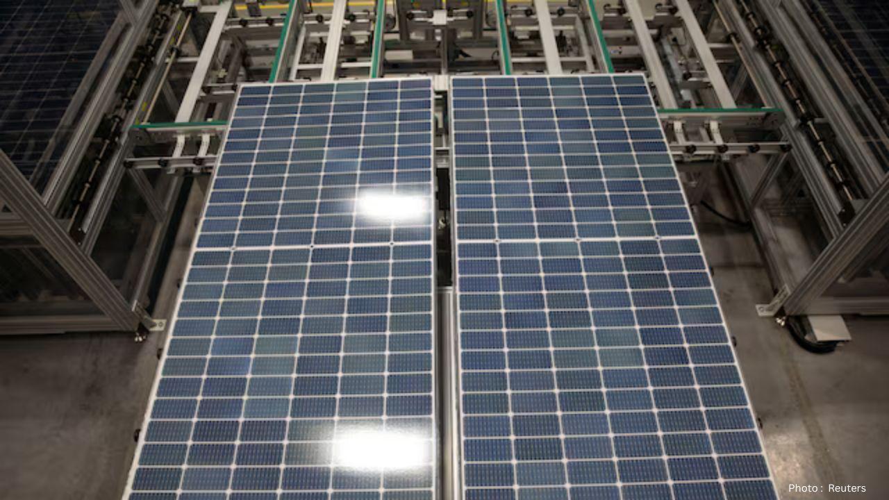 US Plans Polysilicon Price Floor and Tariffs to Challenge China in Solar and Chip Supply Chains