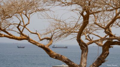Oil Prices Struggle for Direction as US-Iran Talks Stall, Hormuz Shipping Slows