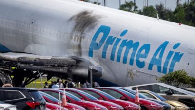 Amazon Pauses 21 Air Operatio…