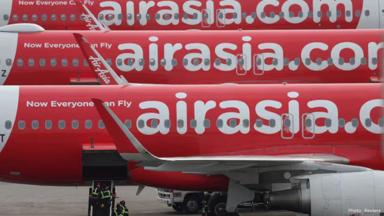 Malaysia Monitors AirAsia Finances as Rivals Discuss Route Takeover