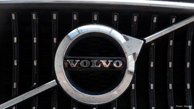 Volvo Launches Longer-Range Hybrid XC60 and XC90 SUVs